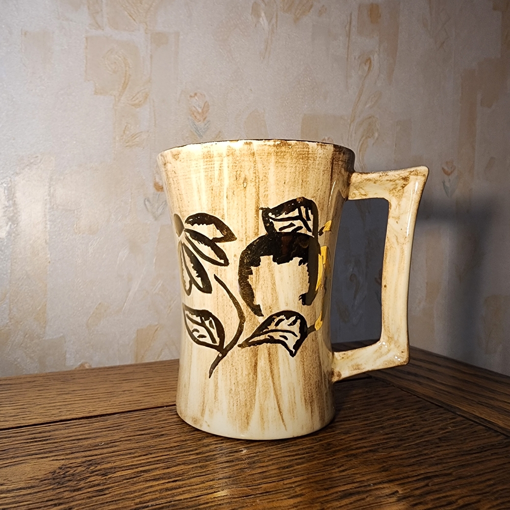 Handcrafted Ceramic Mug with Leaf Design